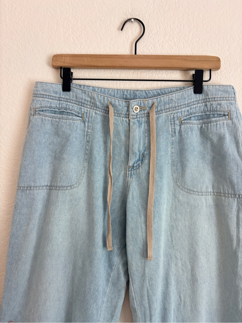 Vintage OP Ocean Pacific 90s Light Wash Cropped Drawstring Cropped Capri Denim - Picture 8 of 9